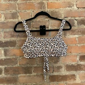 Women’s cheetah print bikini top size D/DD